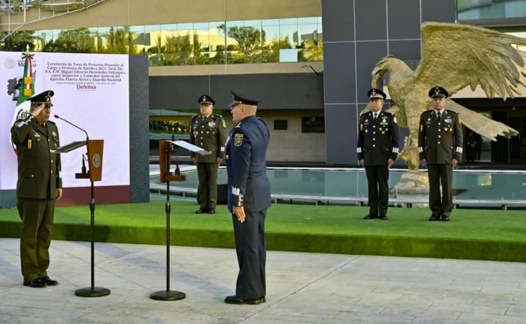 Ceremonia de nombramiento de Miguel Eduardo Hernández Velázquez como inspector y contralor del Ejército, Fuerza Aérea y Guardia Nacional (02/01/2026). Foto: Especial