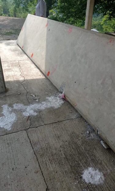 Barda cae sobre 2 niños en primaria de Hidalgo; resultan heridos de gravedad 