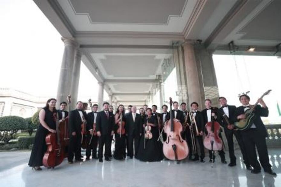 Con orquesta, México y El Salvador conmemoran 180 años de amistad