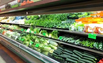 Por toser en alimentos del supermercado, dan un año de cárcel a mujer con supuesto Covid