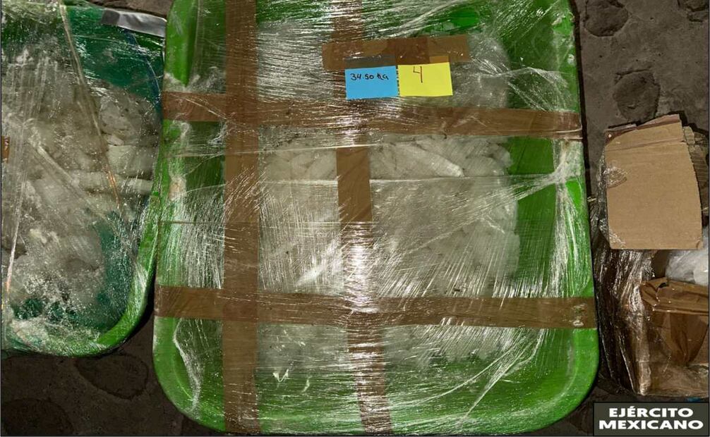 Elementos del Ejército aseguraron 200 kilogramos de metanfetamina en el poblado Bacayopa, municipio de Choix, Sinaloa. Foto: Especial