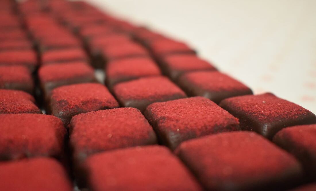 Bombón chile en nogada Foto: cortesía Le Caméléon