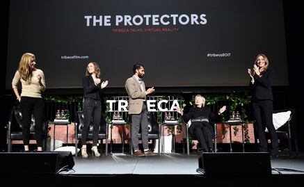 Hillary Clinton aparece por sorpresa en Festival de Tribeca 