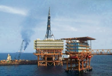 La energía y el gas dejan de ser negocio para los bancos