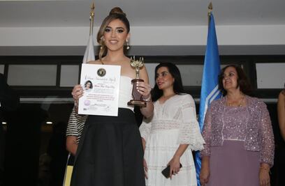 Reconocen a María Teresa Ealy Díaz por su activismo en favor de las mujeres