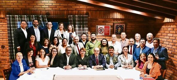 Cierran filas diputados de Morena con Delfina Gómez