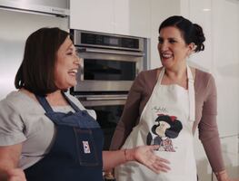 Xóchitl Gálvez envía mensaje a Claudia Sheinbaum; publica video cocinando bacalao con Kenia López