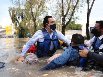 Se hunde lancha del gobernador Omar Fayad durante recorrido por Tula