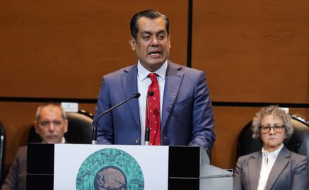 Sergio Gutiérrez acusa "campaña" en su contra y de su esposa para deslegitimarlos; boletos de F1 fueron cortesía, afirma