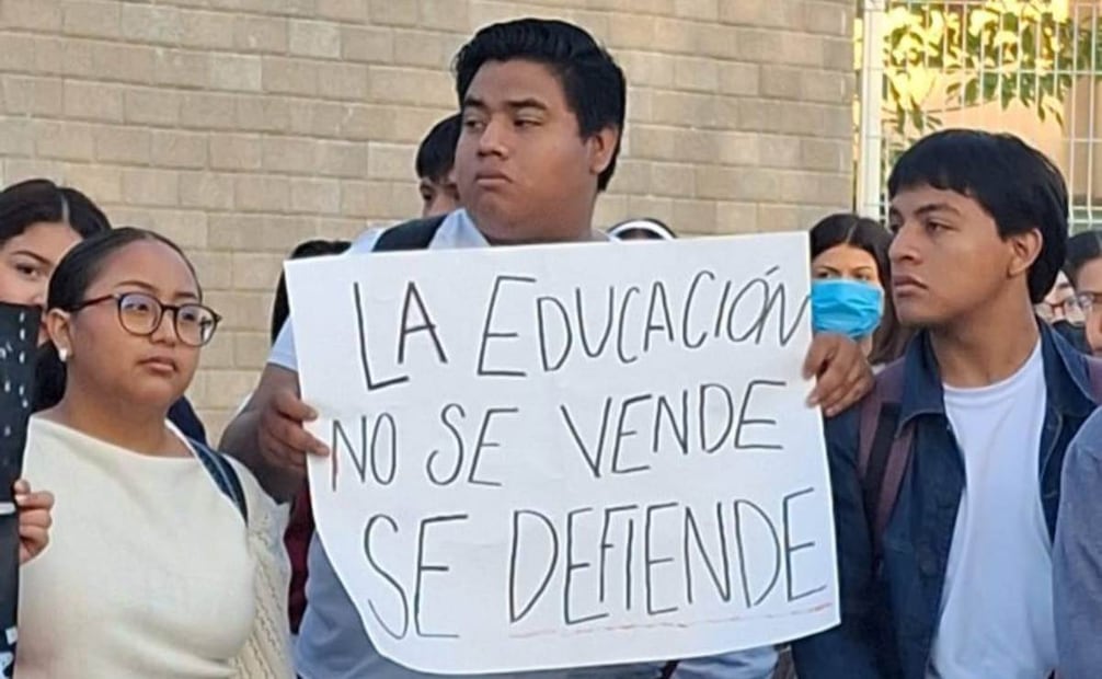 Estudiantes acusan al director de abuso de autoridad, manipulación de procesos internos, hostigamiento y conductas misóginas contra el alumnado (11/02/2026). Foto: Especial