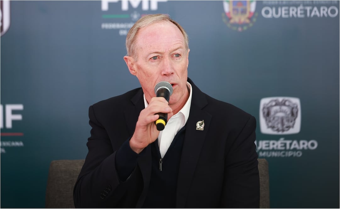 Ivar Sisniega durante una conferencia en Querétaro. FOTO: IMAGO7