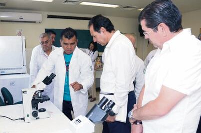 Médicos del IMSS evitan 113 casos de cáncer