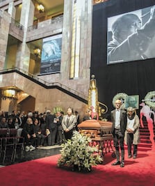 Bellas Artes despide a Aceves Navarro 