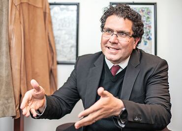 Ríos Piter se lanza por la dirigencia del sol azteca