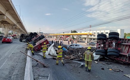 Se registra volcadura de un tráiler en la autopista México-Puebla 