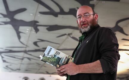 Eduardo Antonio Parra gana el Premio Narrativa Colima para Obra Publicada 2020  