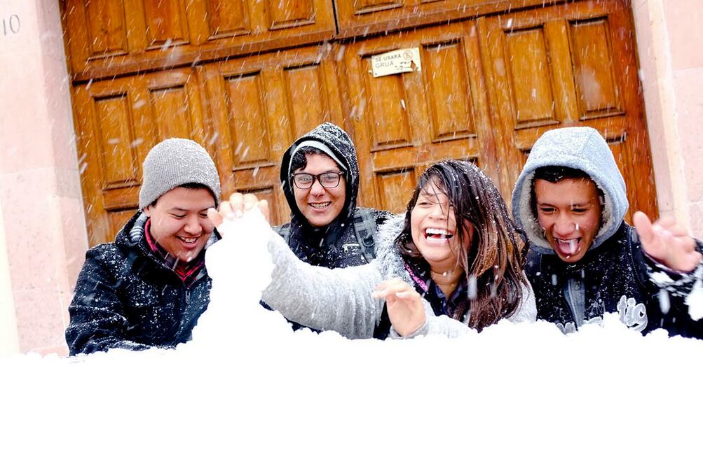 La capital del estado Zacatecas, amaneció con fuertes nevadas a unos días de la llegada de la primavera (CUARTOSCURO)