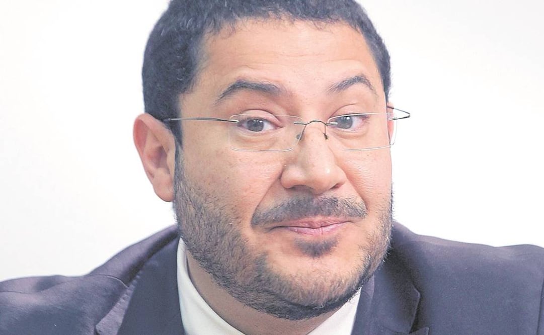 Denuncia. Martí Batres dice que un listado documenta la entrega discrecional de bonos a 23 funcionarios y asesores del Senado (ARCHIVO EL UNIVERSAL)