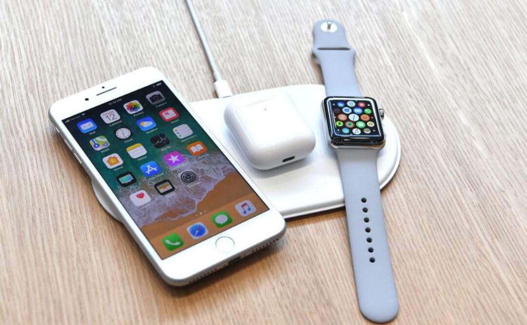 El AirPower está diseñado para cargar tres dispositivos simultáneamente: un iPhone, un Apple Watch y los AirPods