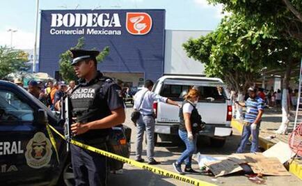 Gunmen slay 6 vendors at pop-up market in Acapulco 