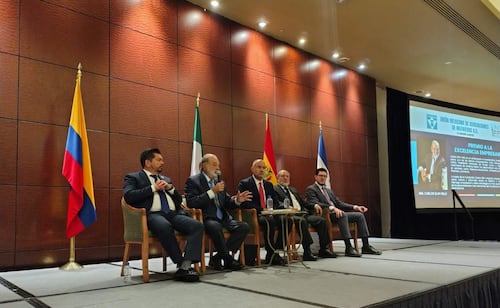 Slim urges Mexico to replace imports, warns of new T-MEC scenario