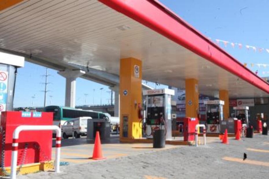 Reportan desabasto de gasolina en ocho municipios del Valle de Toluca