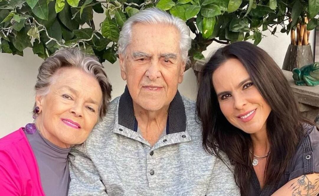 Eric del Castillo junto a Kate Trillo Graham y Kate del Castillo. Fuente: Instagram @katedelcastillo