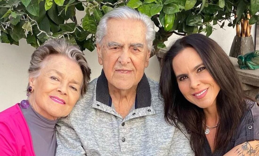 Eric del Castillo junto a Kate Trillo Graham y Kate del Castillo. Fuente: Instagram @katedelcastillo