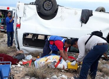 Caravana de "Marichuy" sufre accidente en BCS; la reportan estable
