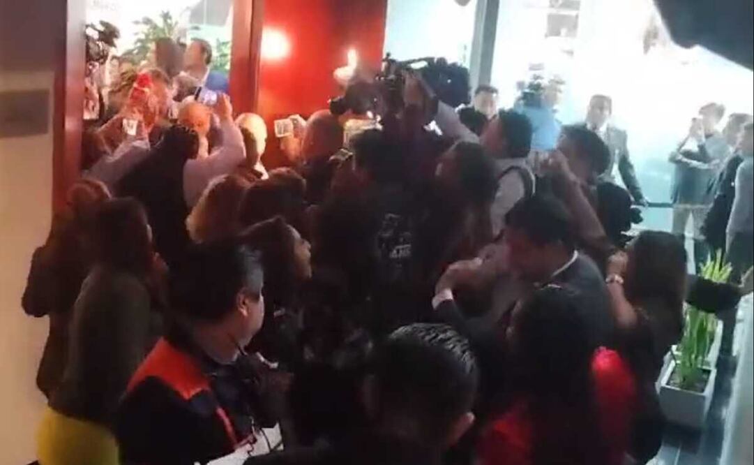 ¡Fuera Godoy!, ¡Fuera Godoy!, ¡Fuera Godoy!, le gritaron. Foto: captura de pantalla