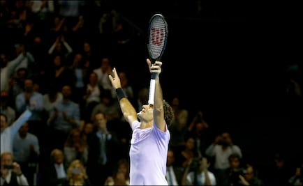 Federer se olvida de ser el número 1 del mundo