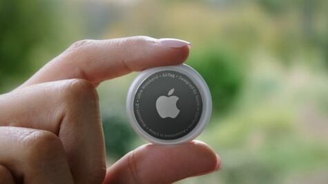 Más de 15 aerolíneas integrarán los AirTags en sus sistemas de equipaje; United y Delta Air Lines, de las primeras