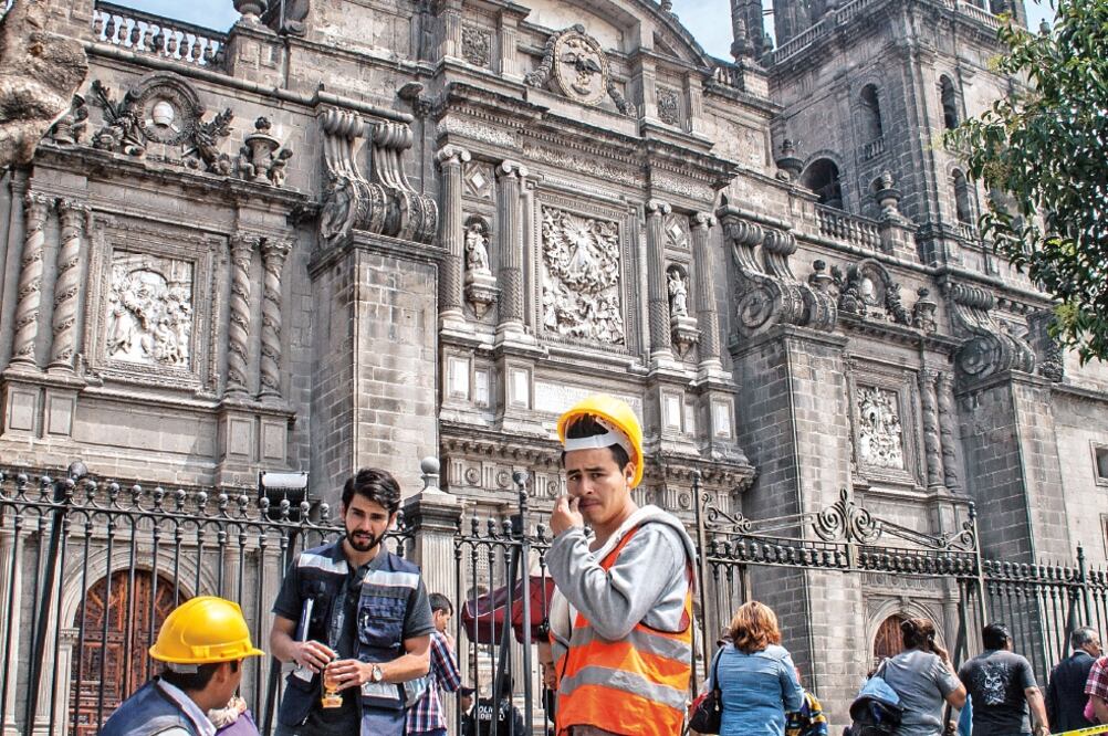 El Fideicomiso iluminará en una primera etapa la parte frontal de la Catedral (GERMÁN ESPINOSA. EL UNIVERSAL)