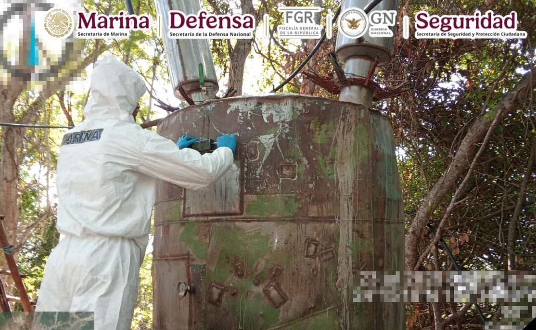 Marina neutraliza dos laboratorios clandestinos en Sinaloa; aseguran cinco toneladas de metanfetamina. Foto: Especial