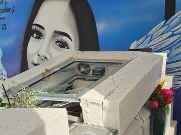 FOTOS: Vandalizan y roban objetos de tumba de Debanhi Escobar en NL