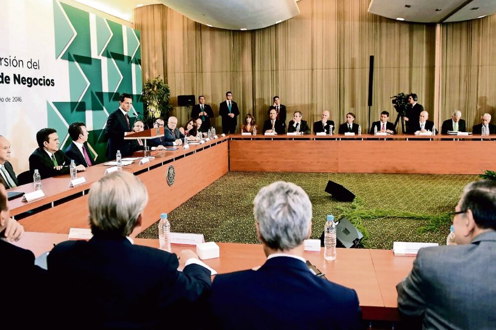 Ante el Consejo Mexicano de Negocios, el presidente Enrique Peña Nieto afirmó que los ciudadanos deben ser parte de un esfuerzo colectivo para acabar con la corrupción en las instituciones (PRESIDENCIA)