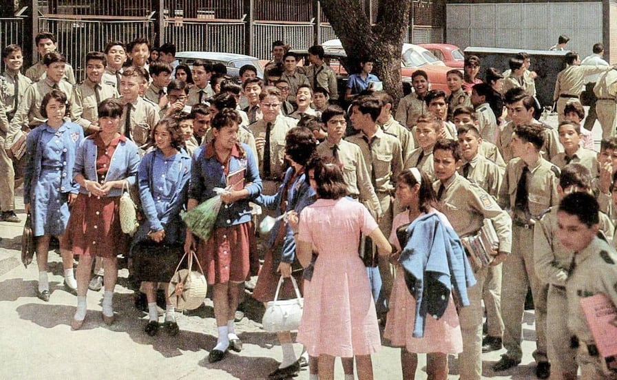 ¿Por qué surgieron los uniformes escolares en México?