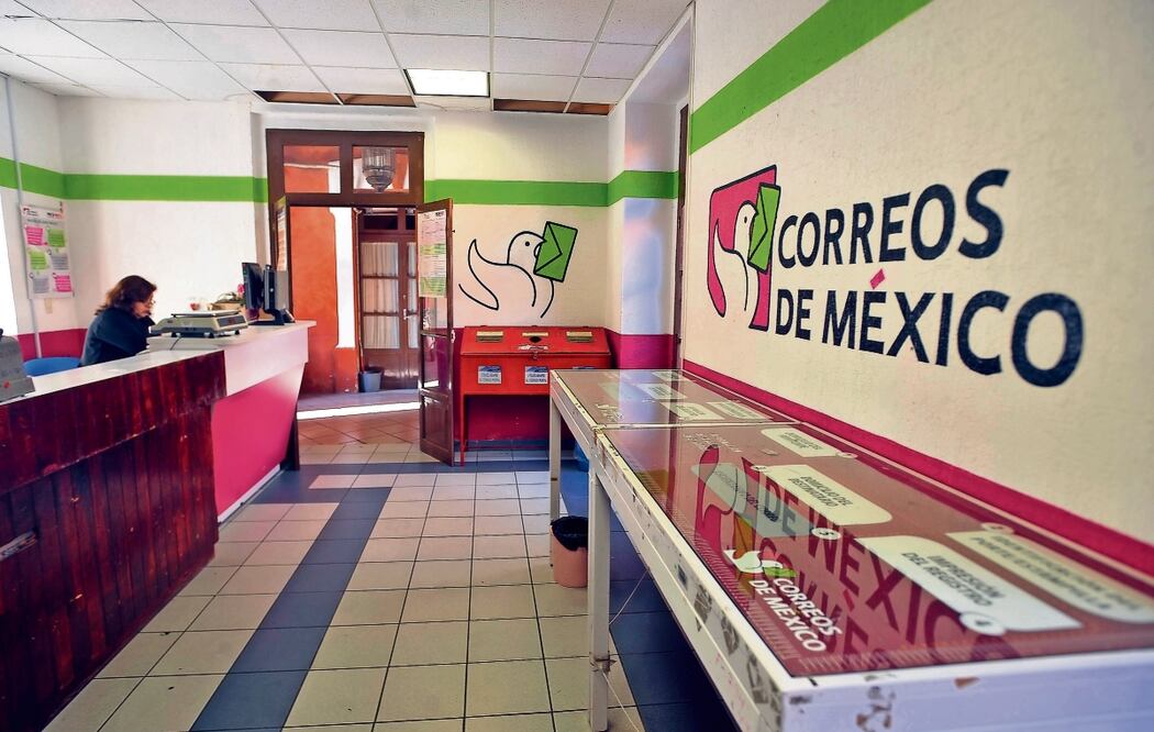 Correos de México tiene mil 400 oficinas y mil 700 sucursales telegráficas, por lo que debe convertirse en empresa autosuficiente, señalan. Foto: Archivo | El Universal