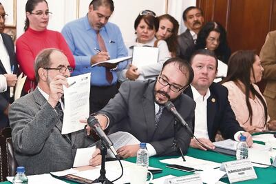 Diputados vapulean a Moctezuma