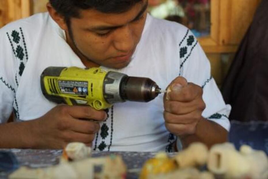 Nostalgia oaxaqueña: juguetes de madera, tradición que resiste a pie de carretera