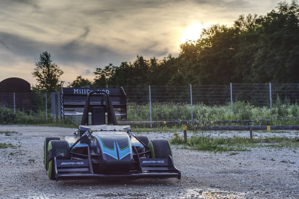 El auto de carreras eléctrico funciona con baterías de litio / Foto: Covestro