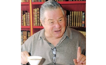 Esparcen en Bosnia cenizas del historiador mexicano Roberto Salinas