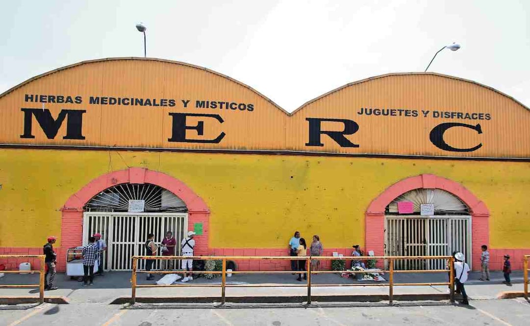 En el Mercado de Sonora, 10 locatarios ya han cumplido con la orden de no vender animales; y se sigue en pláticas con el resto, dijo la edil de V.C. Foto: Archivo EL UNIVERSAL