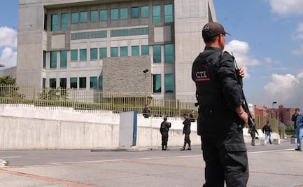 Detienen a mexicanos que intentaron salir de Colombia con 164 kilos de cocaína 