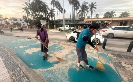 "Priscilla" deja 42 metros cúbicos de arena en banquetas y zonas peatonales de Mazatlán  