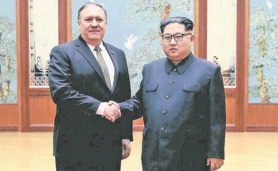 La Casa Blanca difundió la foto del encuentro, en la Semana Santa, con el líder norcoreano Kim Jong-un. (AP)