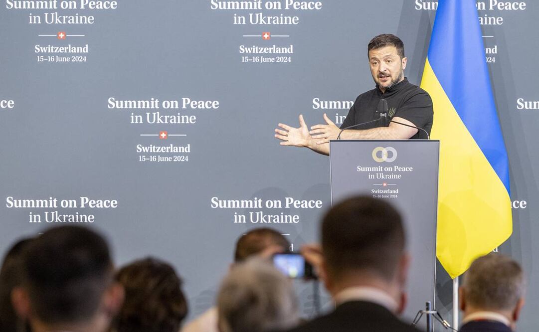 Presidente Volodymyr Zelensky de Ucrania habla durante la conferencia de prensa de clausura de Ucrania en la Cumbre sobre la Paz en Ucrania en Stansstad. Foto: EFE