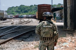 Marina lamenta la muerte de 4 elementos navales al caer auto en muelle de Tamaulipas; autoridades investigan las causas
