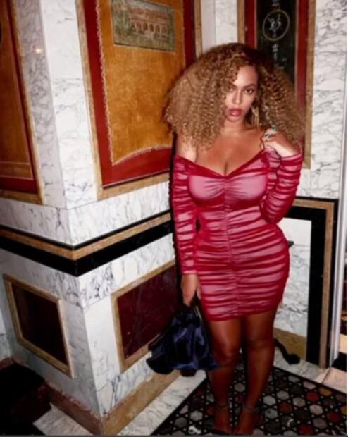 Beyoncé presume sus curvas en Instagram