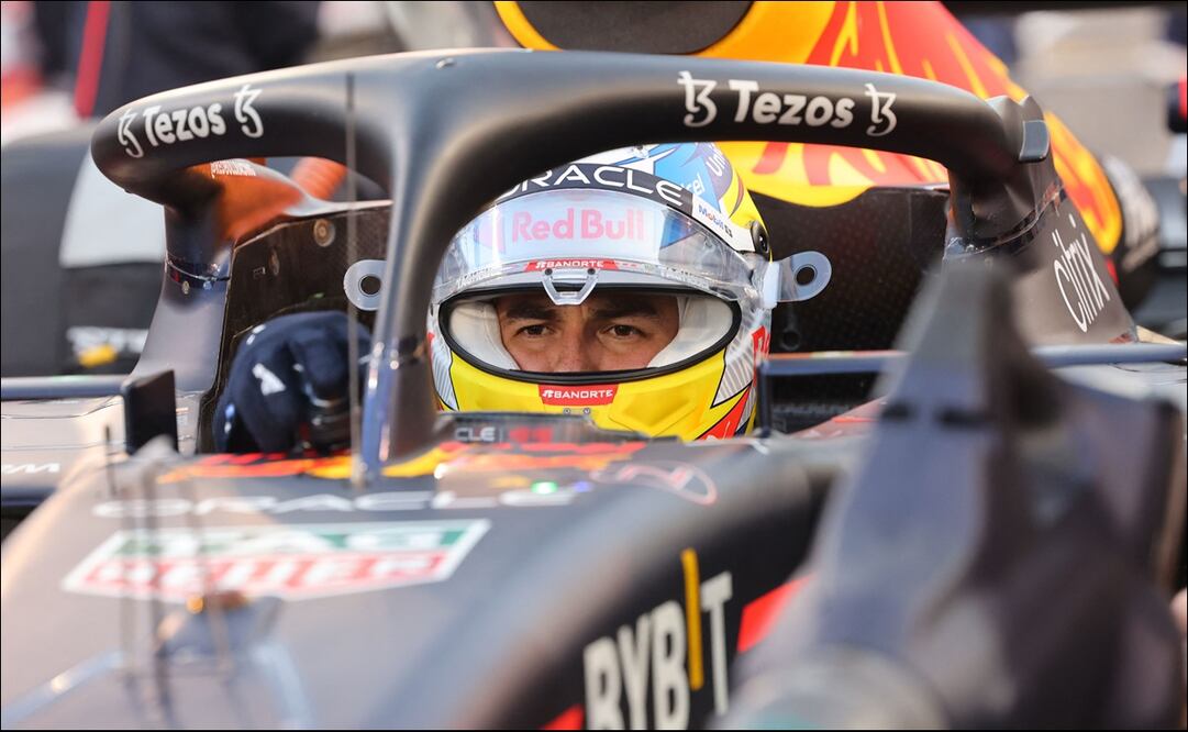 CHECO PÉREZ ABANDONÓ EN LA ÚLTIMA VUELTA DEL GP DE BAHREIN - FOTO: AFP
